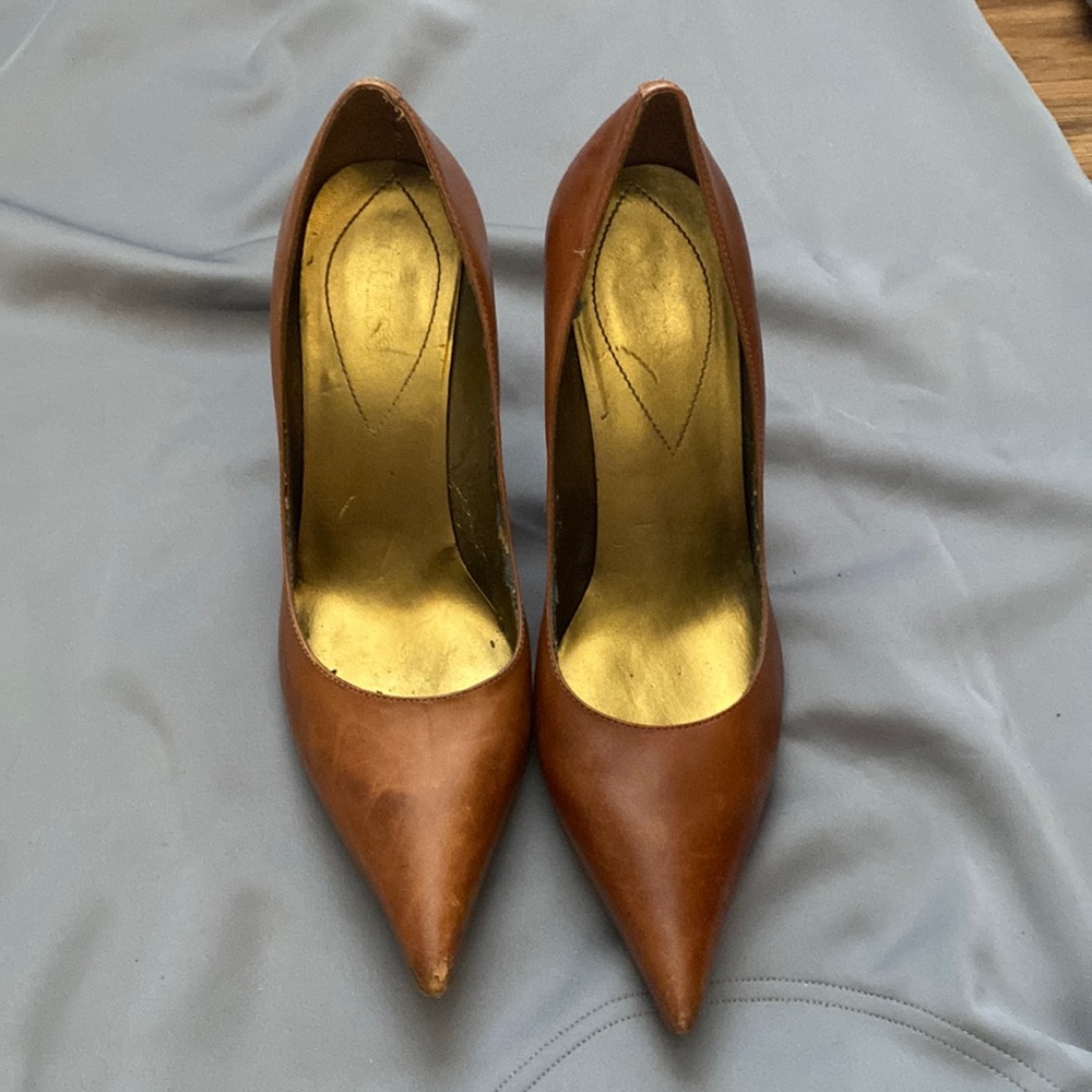 Guess Brown Leather Stilletos. Size 8.